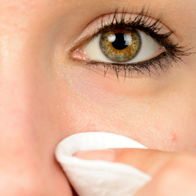 https://www.skinthings.de/media/image/62/45/ab/CareComplexMilk-1.png