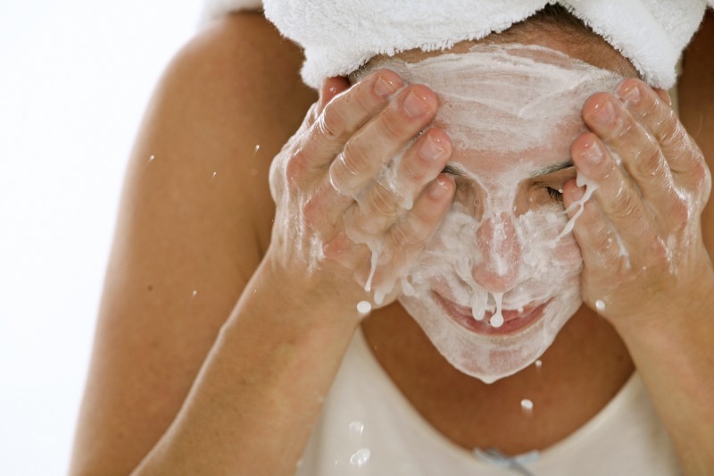 https://www.skinthings.de/media/image/09/b4/08/SKINthings-MILK-Gesichtswaesche.jpg