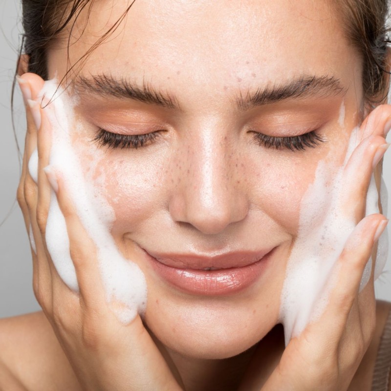 https://www.skinthings.de/media/image/42/18/98/Frau_Quick_Enzym_PeelV8n3t8B3HCxet.jpg