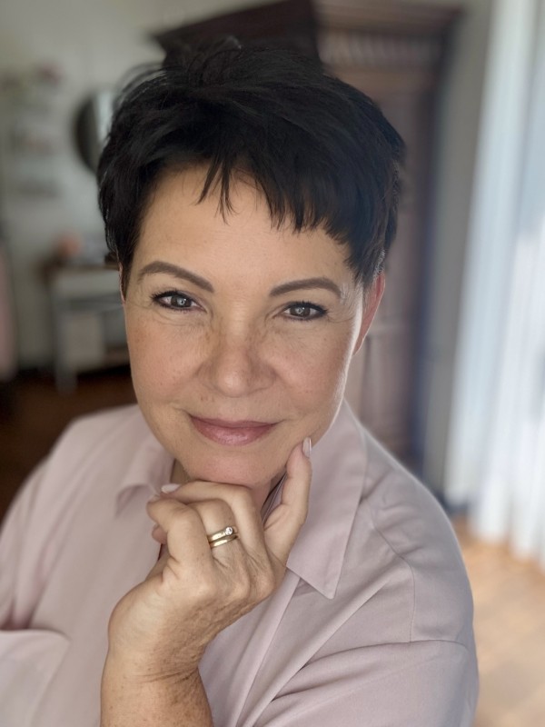Portraitfoto Heike Schnitzler
