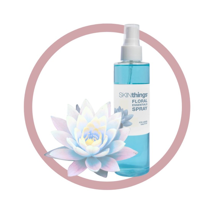Floral-Essentials-Spray-erfrischt-beruhigt-mit-dem-Extract-von-blauem-Lotus-und-Rotalge-im-Reif-mit-Wasserzeichen-Lotus